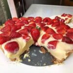 Easy Strawberry Cake Recipe